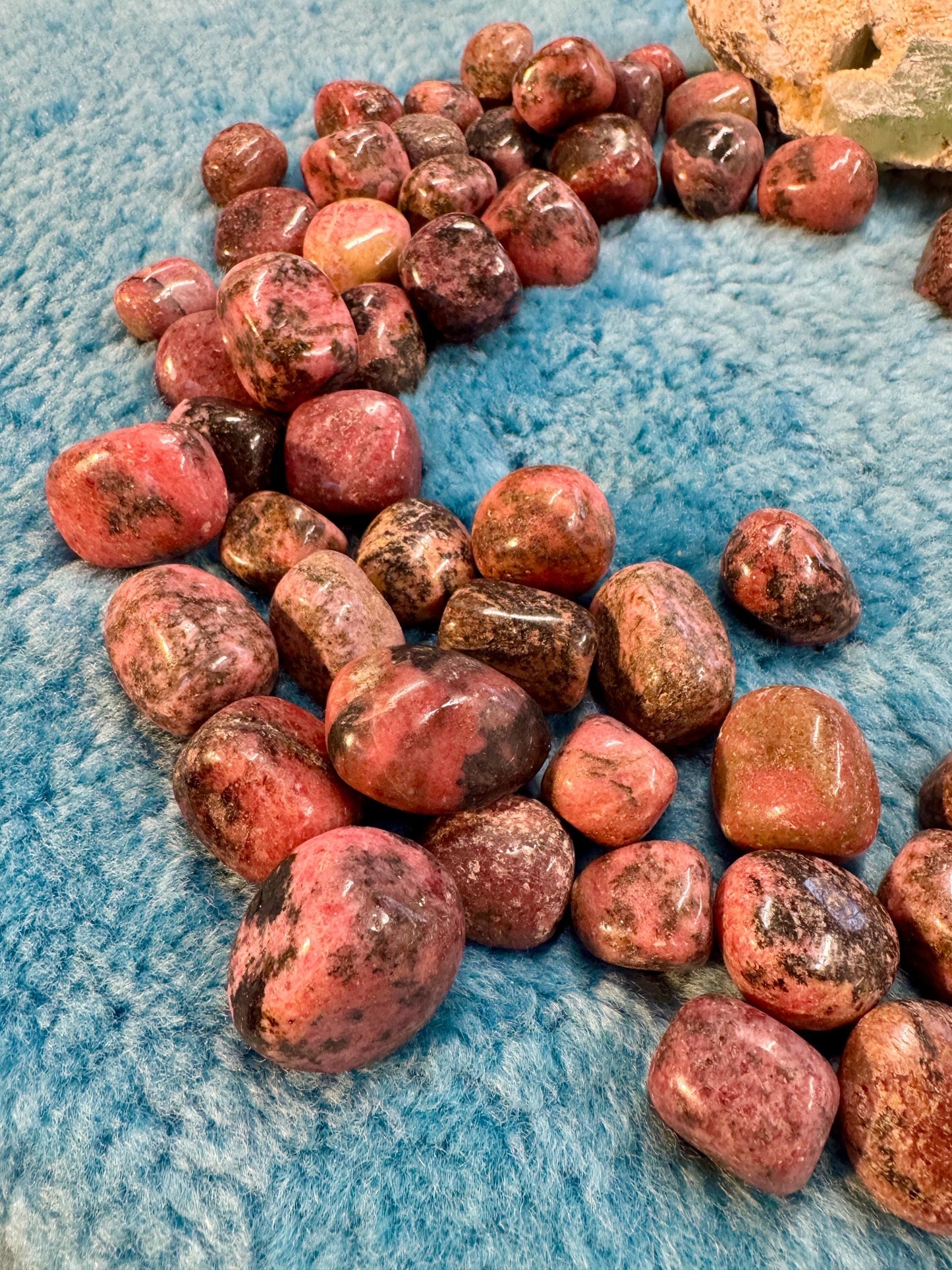 Rhodonite Tumblestones