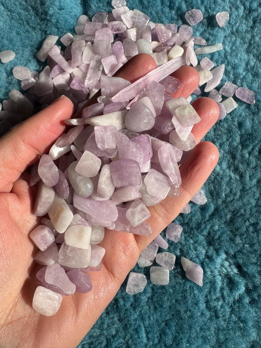 High-Grade Pink kunzite chippings