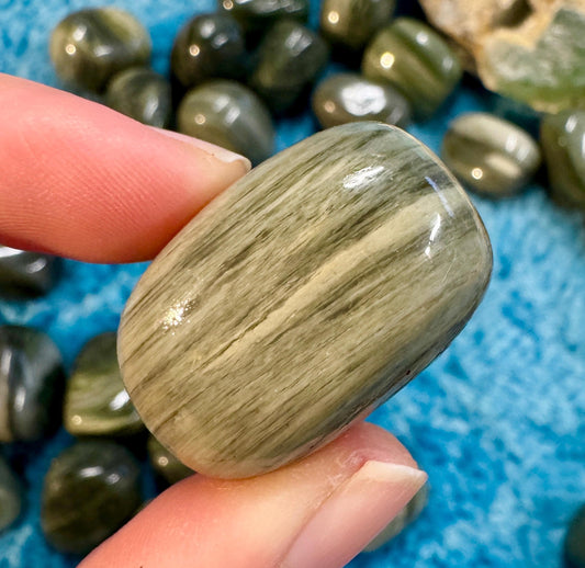 Rutilated Green Quartz Tumblestone